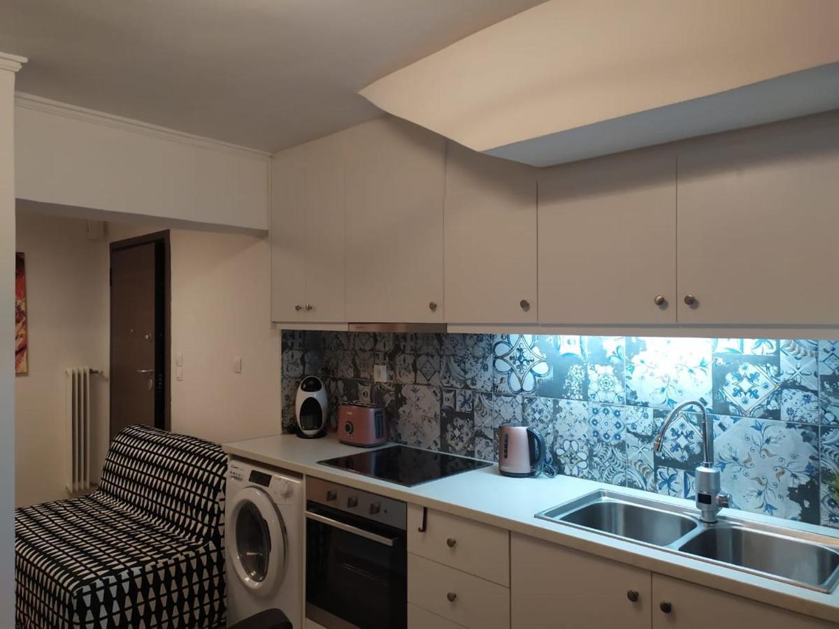 Stylish, Comfortable, Basement Loft-Like Apartment With Amenities Athens Exterior photo