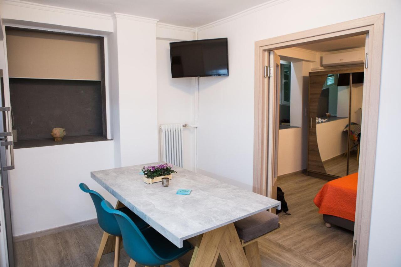 Stylish, Comfortable, Basement Loft-Like Apartment With Amenities Athens Exterior photo