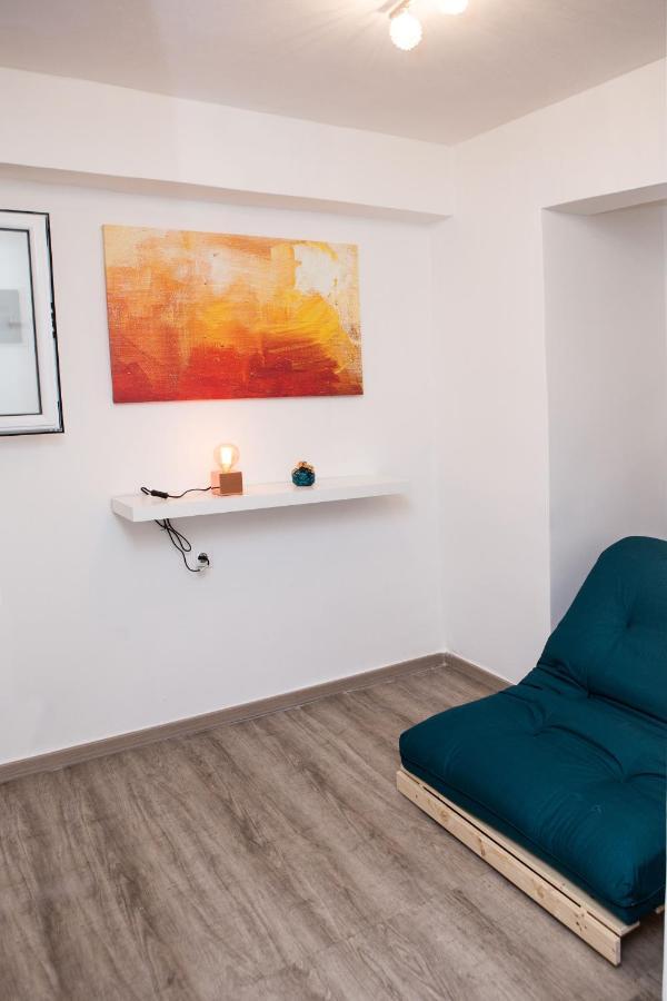 Stylish, Comfortable, Basement Loft-Like Apartment With Amenities Athens Exterior photo